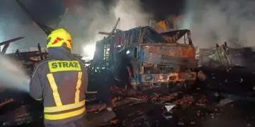 Pożar w Lubniczce. Spłonął wóz strażacki