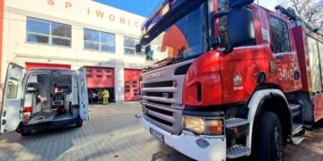Spadła na niego ściana. Po pomoc przyjechał pod remizę