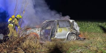 Dachowanie i pożar golfa. Za kierownicą pijany 19-latek