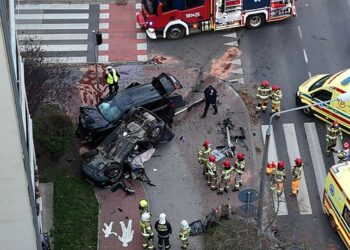 Wypadek w Pruszkowie. Dziewięć osób poszkodowanych