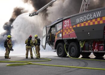 Ćwiczenia służb na wrocławskim lotnisku