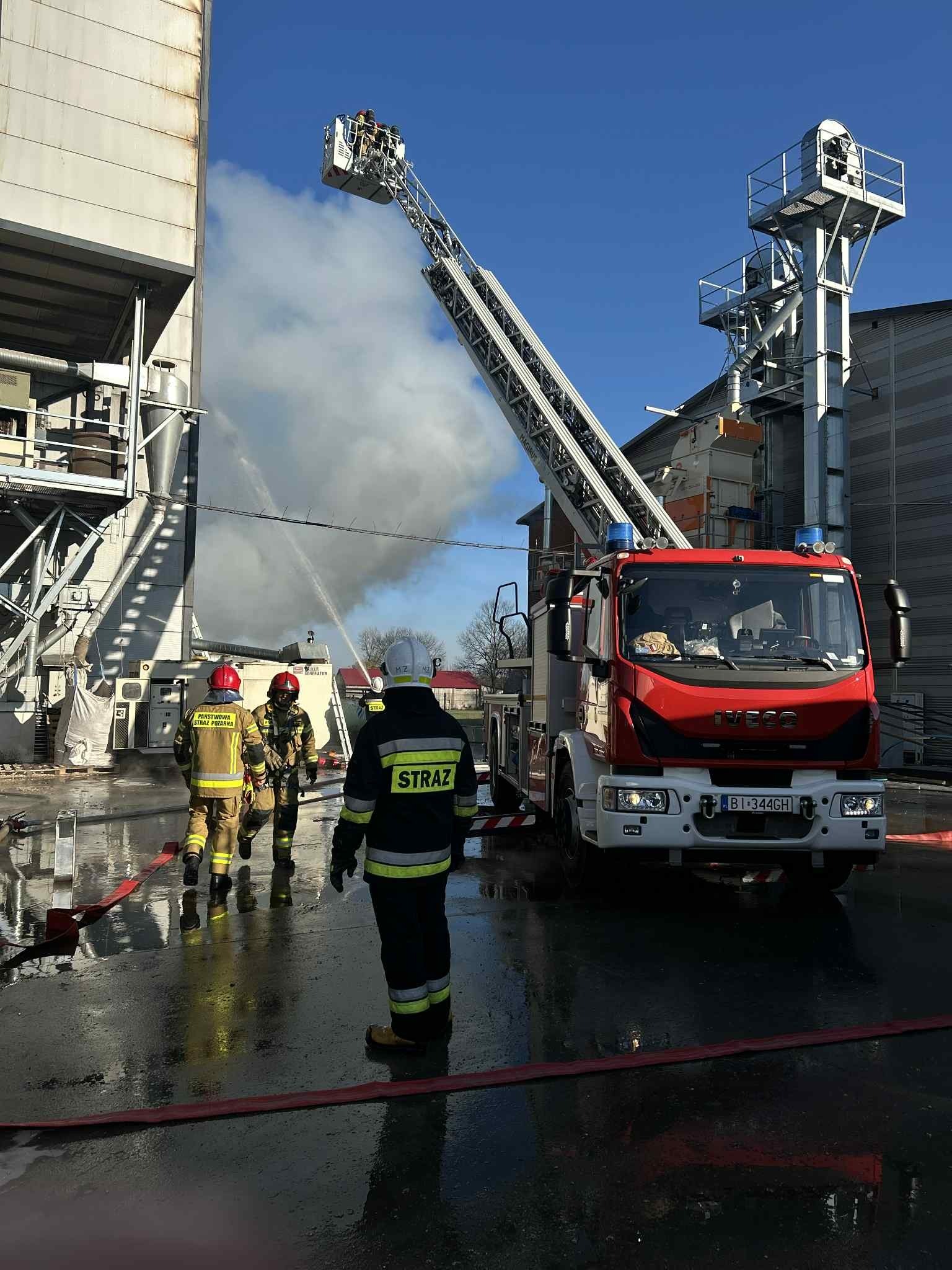Pożar suszarni zboża w Kostrach-Noskach