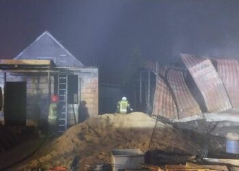 Nocny pożar budynków w miejscowości Glicko