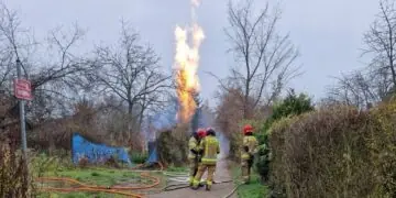 Kraków. Rozszczelnienie rurociągu gazowego