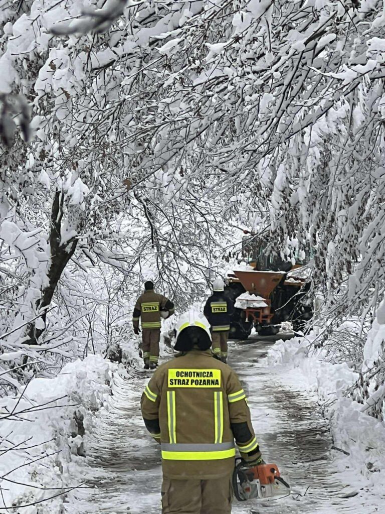 Zima w natarciu. Pracowity weekend podkarpackich strażaków