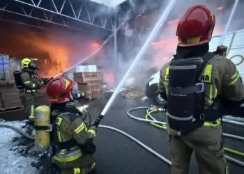 Pożar hali w Skawinie. Na miejscu ponad 30 zastępów
