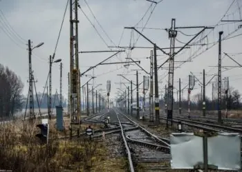 Premier wprowadzi trzeci stopień alarmowy CHARLIE