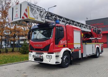 Nowa drabina mechaniczna dla płockich strażaków