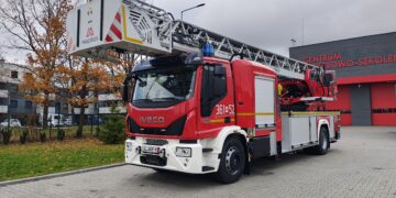 Nowa drabina mechaniczna dla płockich strażaków