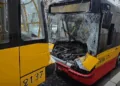 Zderzenie tramwajów i autobusu w Warszawie. Są ranni