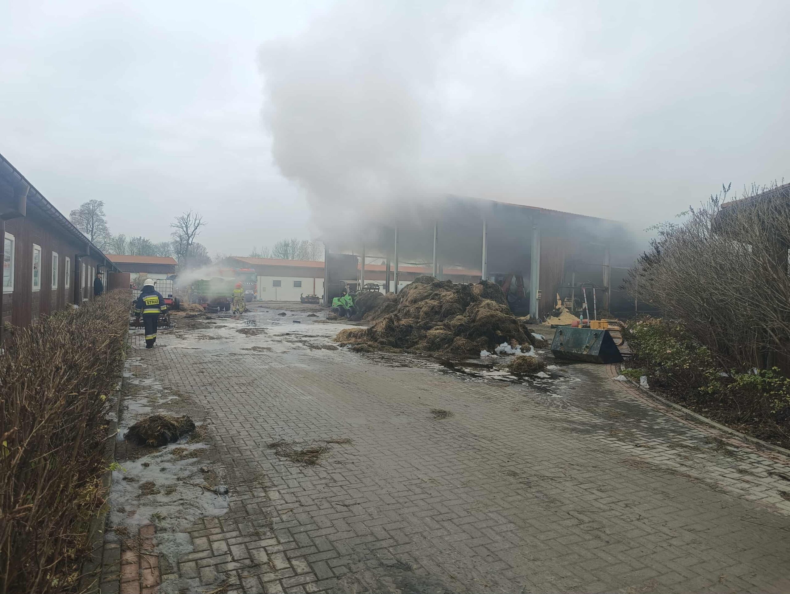 Pożar magazynu ze słomą w Facimiechu