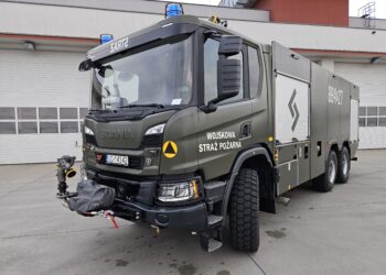 Kolejna Scania dla wojskowych strażaków z Powidza