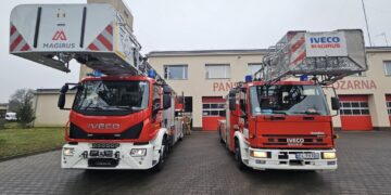 Zmiana pokoleniowa w JRG 10 Łódź. Strażacy mają nową drabinę