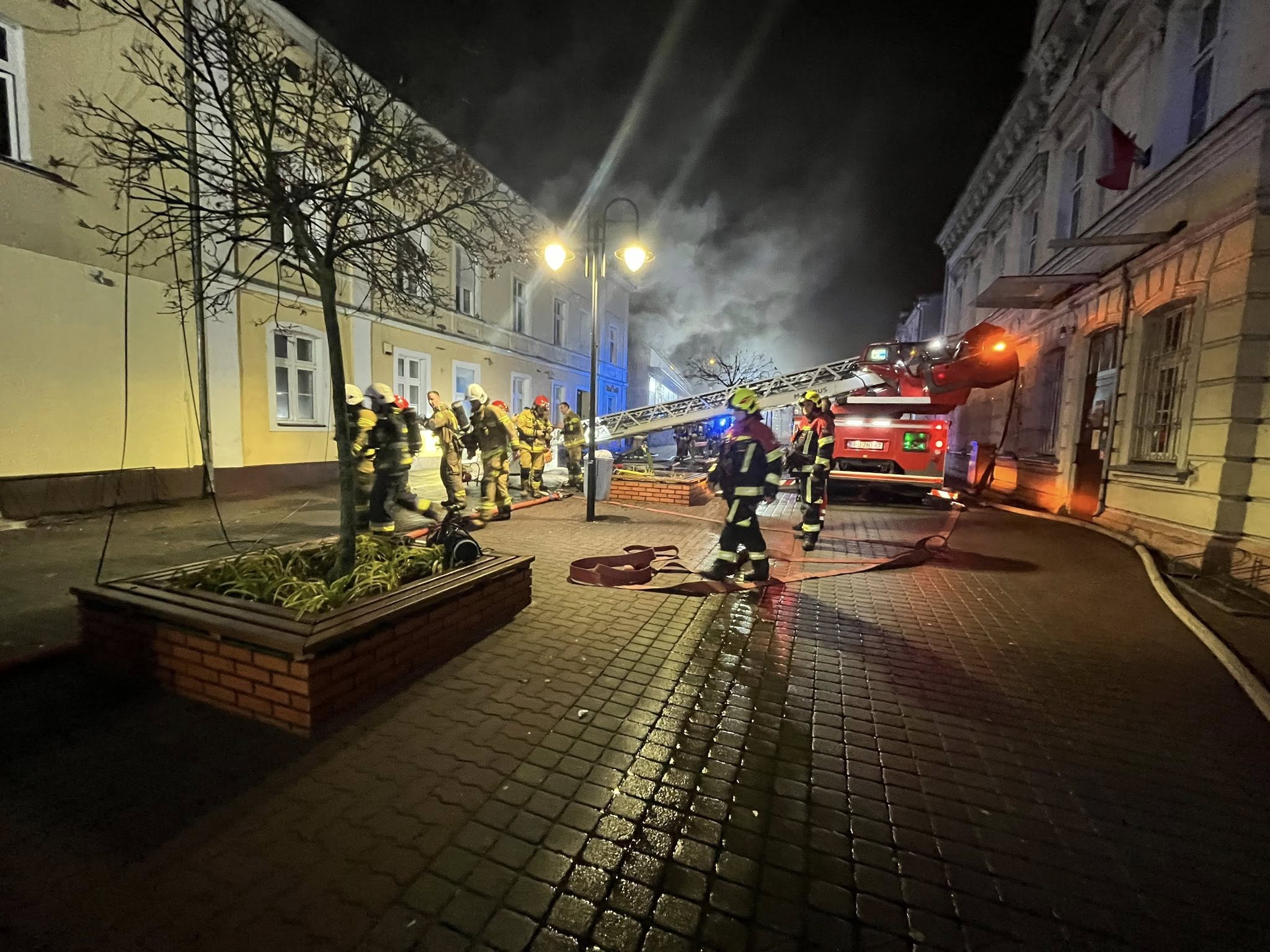 Nocny pożar kamienicy w Wągrowcu