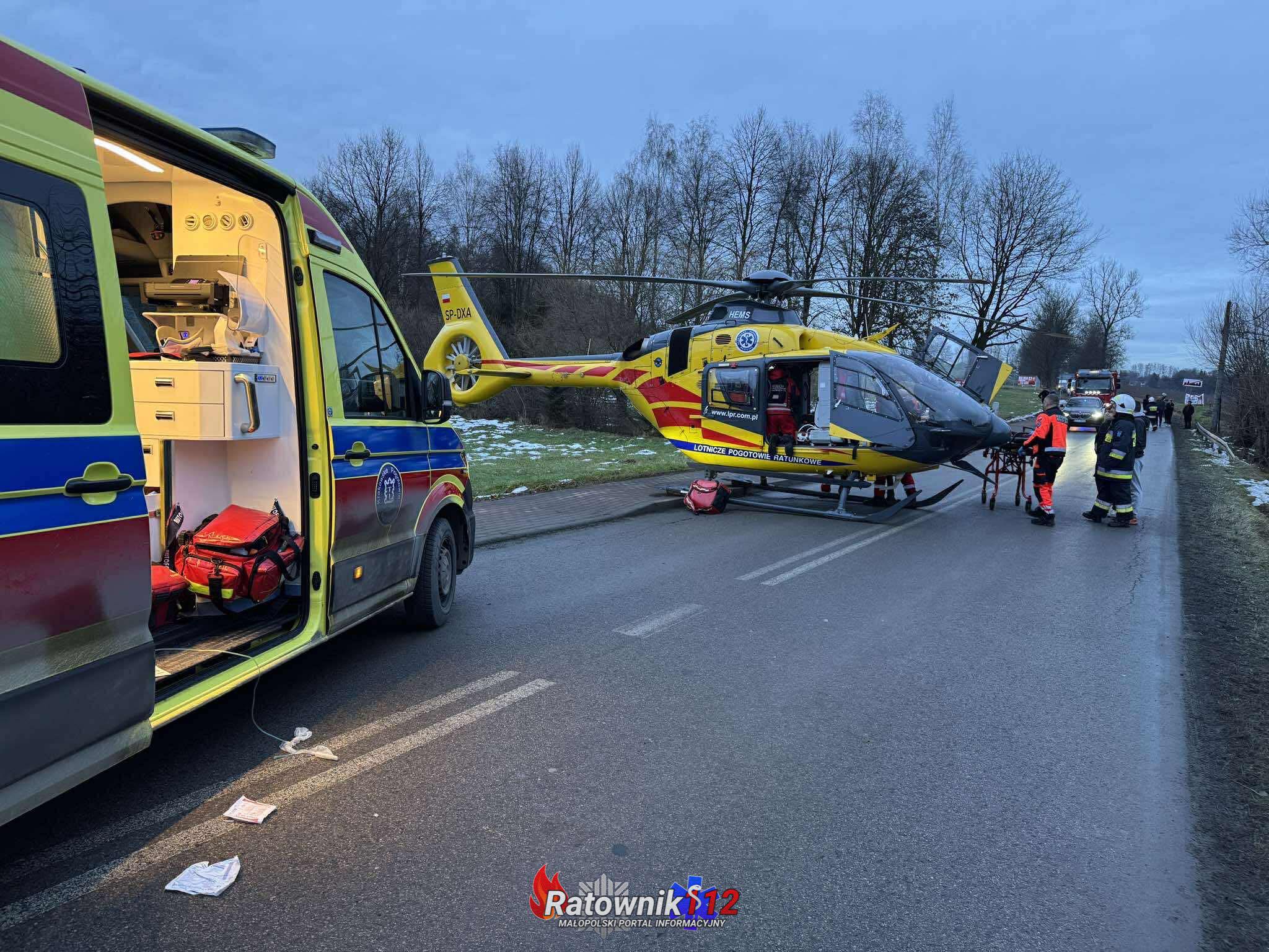 Wypadek w Sieprawiu. Zginął 21-latek, nastolatka ciężko ranna