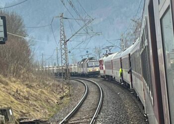 Pociągi na jednym torze. Metry dzieliły je od zderzenia