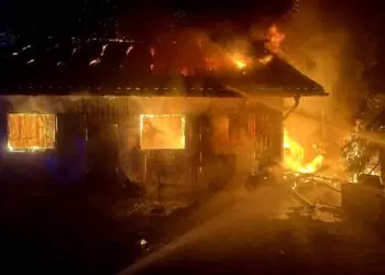 Kazimierzów. Pożar i wybuchy w garażu