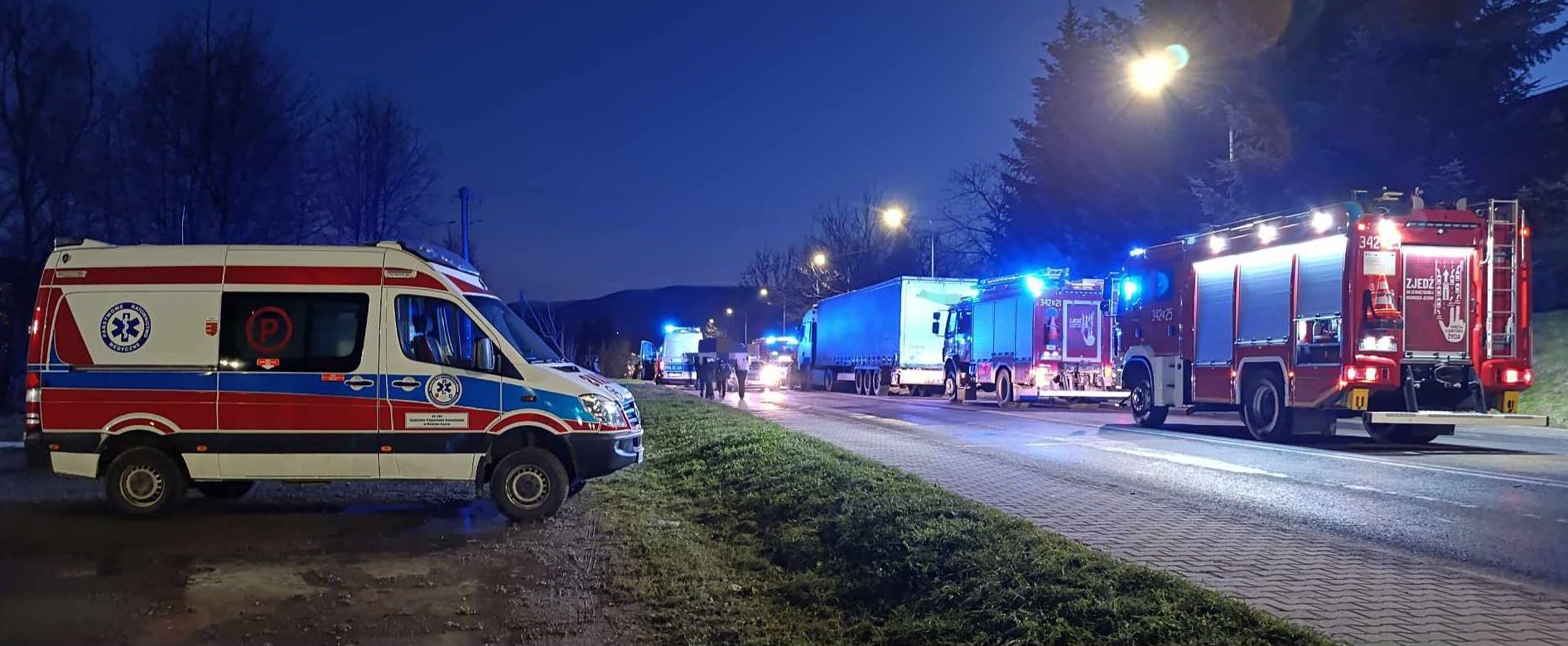 Czołówka w Nowym Sączu. Jedna osoba reanimowana