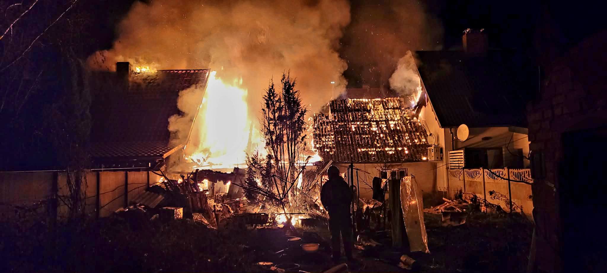 Przed świętami stracili dach nad głową. Pożar w Nowym Stawie