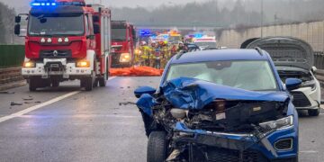 Karambol na S8. Wśród poszkodowanych dzieci