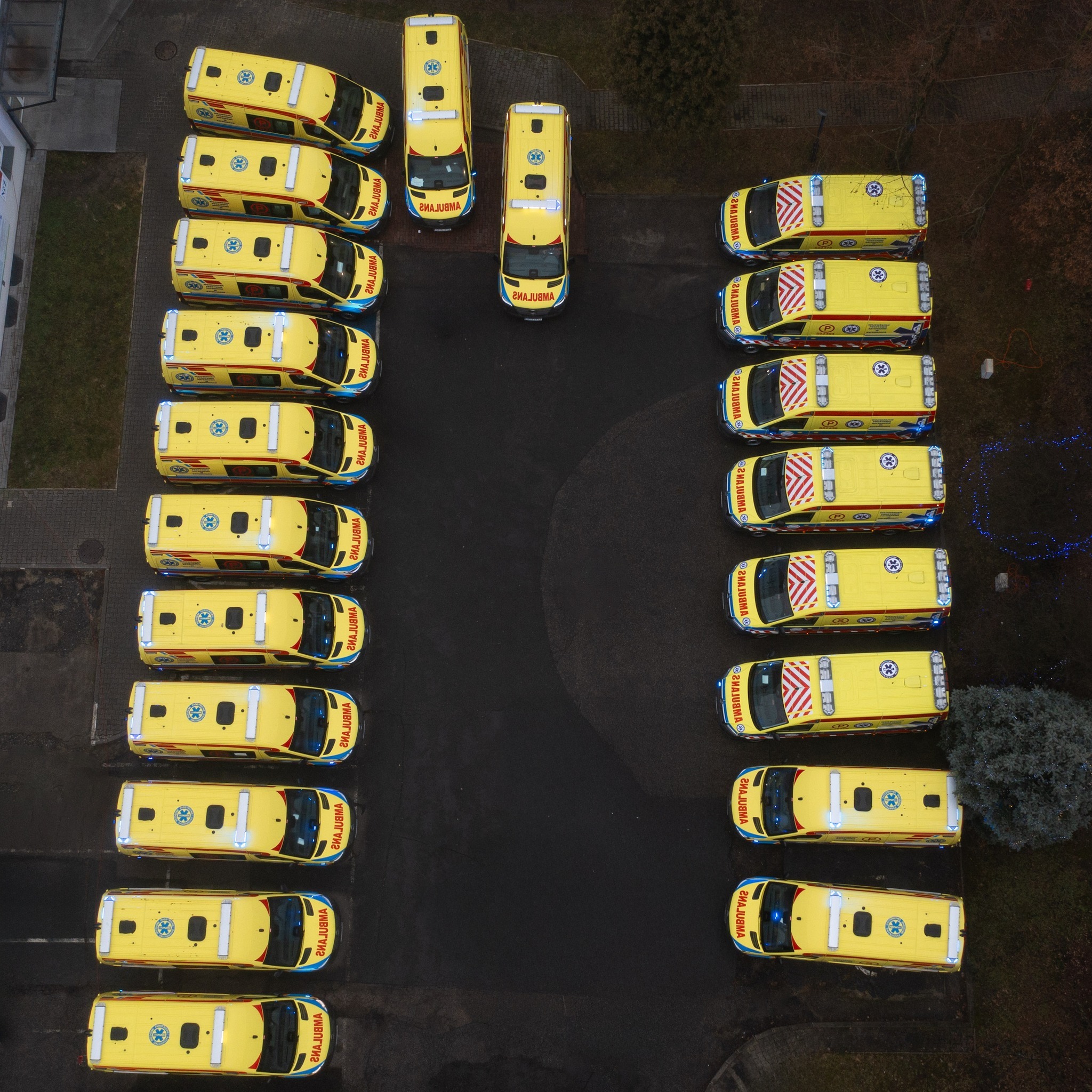 Nowe ambulanse w WPR Katowice z Programu Ochrony Ludności i Obrony Cywilnej