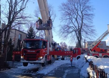 Pożar kościoła w Lublinie. Działania wspierają warszawscy strażacy