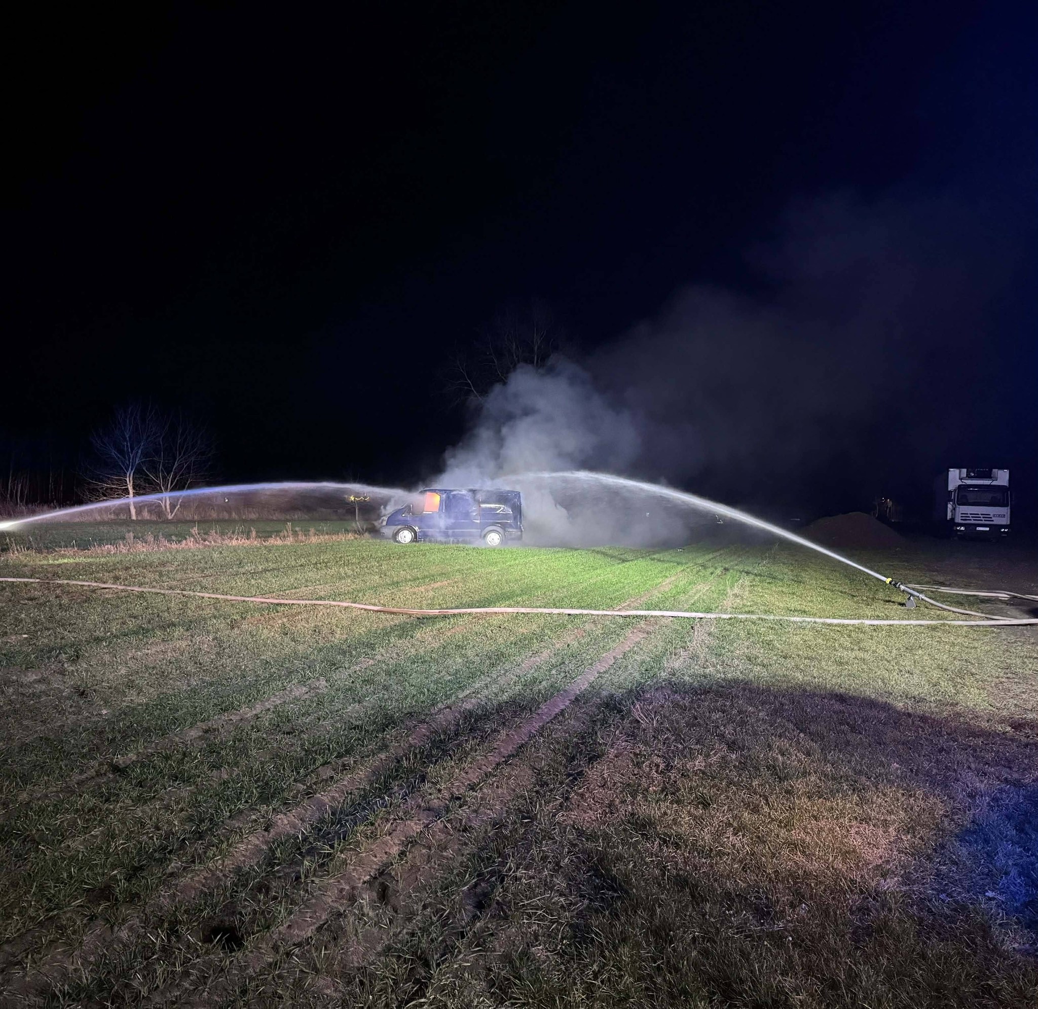 Pożar samochodu z gazami technicznymi