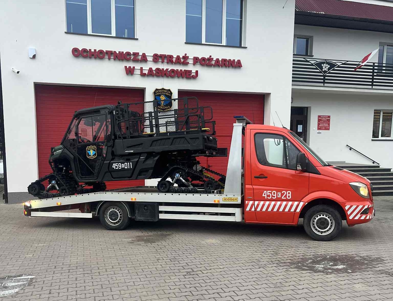 ‘Nowa’ laweta ochotników z OSP Laskowa