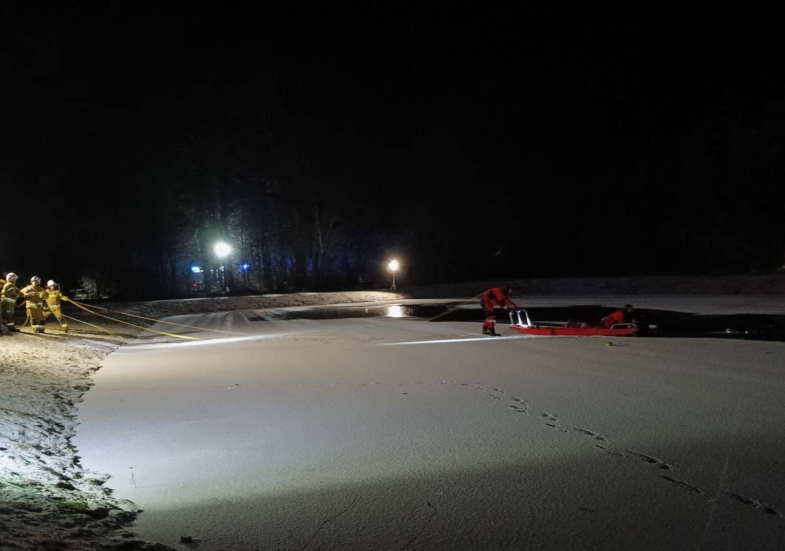 Tragedia na zamarzniętym stawie. Nie żyje 7-latek