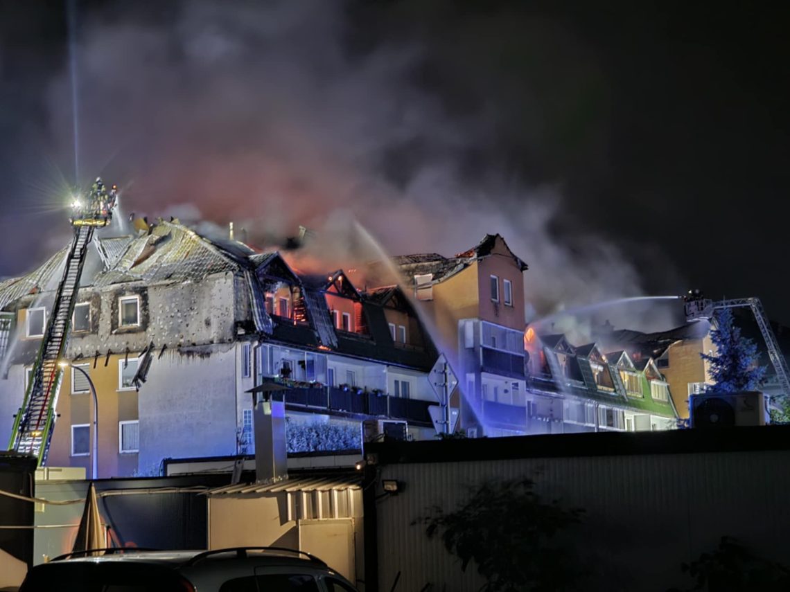 Wielki pożar budynków mieszkalnych w Ząbkach