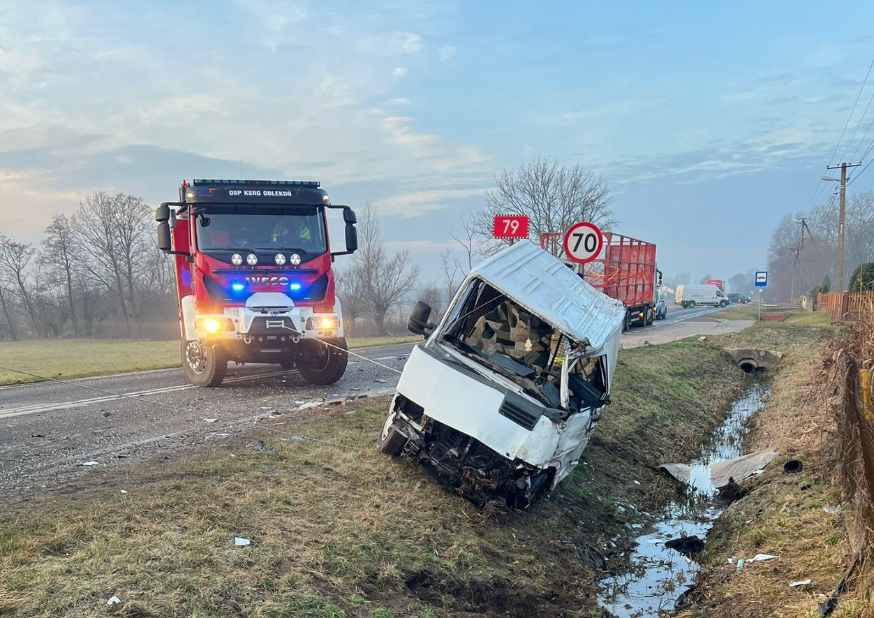 Śmiertelny wypadek w powiecie buskim. Bus przygniótł kierowcę