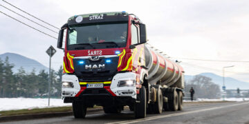 TGS zastąpił Jelcza. OSP Czasław ma nowy ciągnik siodłowy