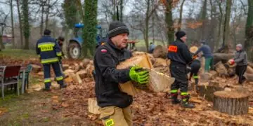 Strażacy z gminy Jaraczewo z pomocą dla Domu Dziecka w Górze