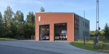 Remiza OSP Ryn wyróżniona w konkursie Fasada Roku 2025
