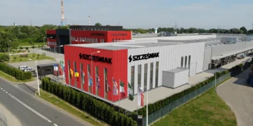 SZCZĘŚNIAK Pojazdy Specjalne powiększa teren zakładu – nowa inwestycja przy wsparciu KSSE