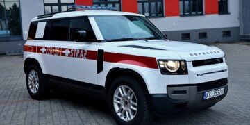 Nowy samochód dla grupy operacyjnej z KW PSP Kraków