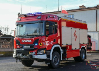 Nowy samochód ratownictwa technicznego w JRG 2 Legnica