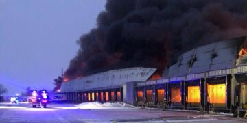 Ogromny pożar hali pod Poznaniem