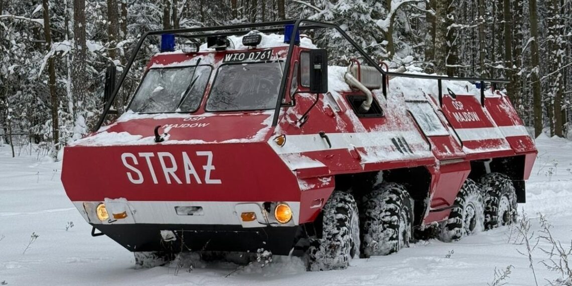 Strażacki SKOT pokazał co potrafi. Zobacz nagranie