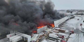 Pożar hali w Tarnowie Podgórnym. Biegły ustalił przyczynę