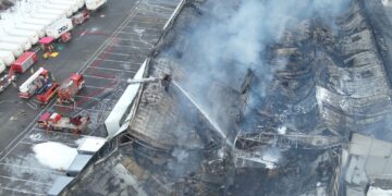 Pożar hali magazynowej w Tarnowie Podgórnym