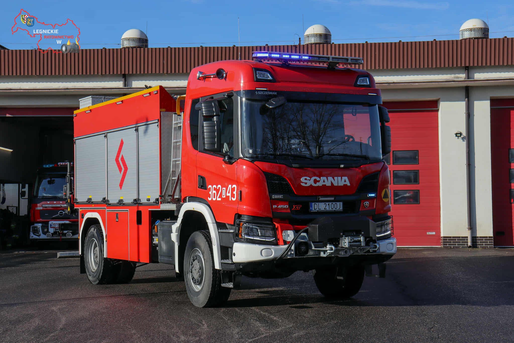 Nowy samochód ratownictwa technicznego w JRG 2 Legnica