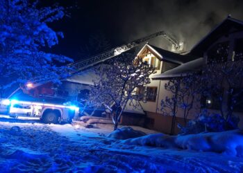 Nocny pożar hotelu w Bobrowej