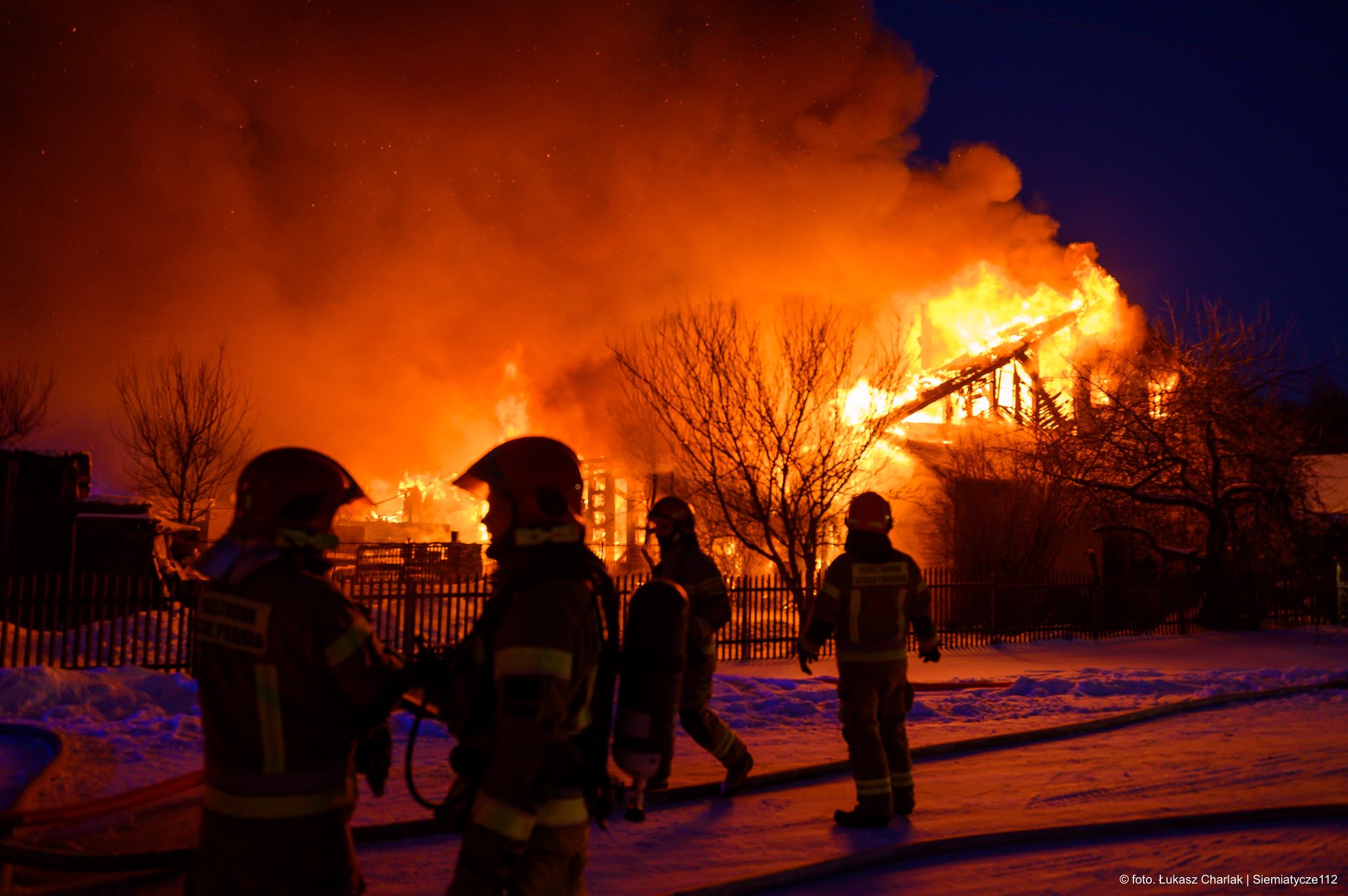 Pożar budynku wielorodzinnego w miejscowości Nurzec Stacja