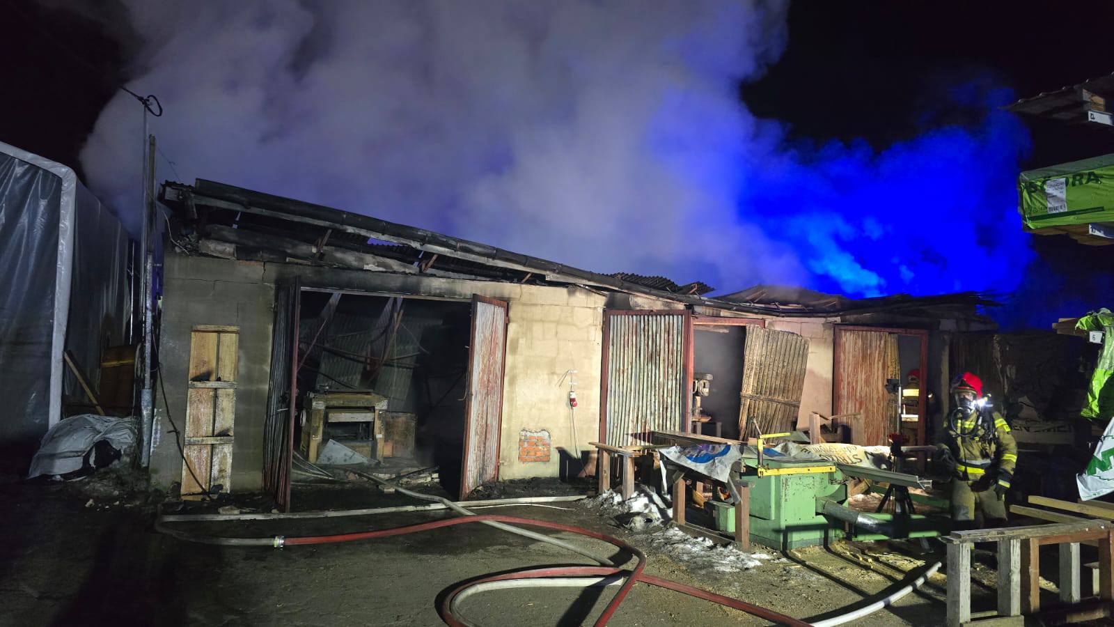 Pożar tartaku w Piotrkowie Trybunalskim. Duże straty