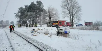 Podlaskie. Nie wyhamował i wjechał pod pociąg