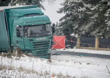 Tragedia na drodze. Nie żyje matka i jej 8-letnia córka
