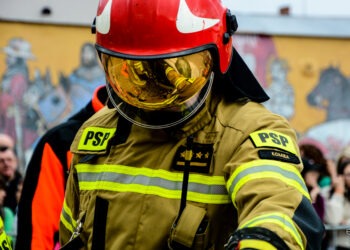 Strażacy zadowoleni z nowych ubrań specjalnych