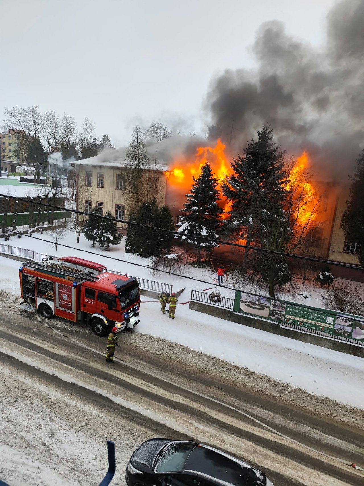 Pożar starego domu kultury w Dąbrowie Białostockiej