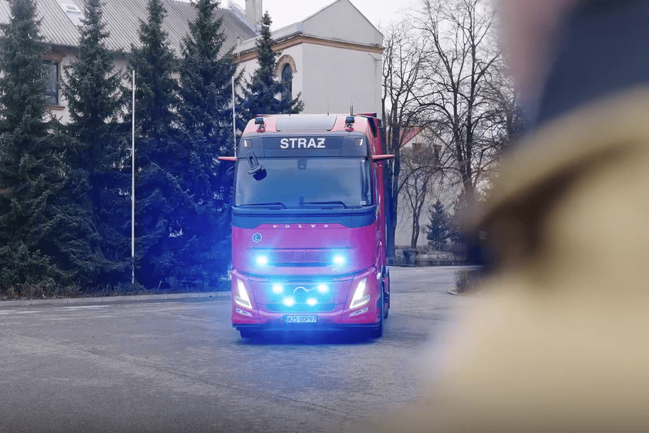 Volvo FH Aero dla Centralnej Szkoły PSP w Częstochowie